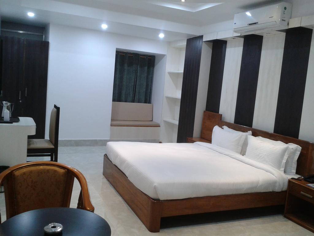 Hotel D' Sapphire 古瓦哈提 客房 照片